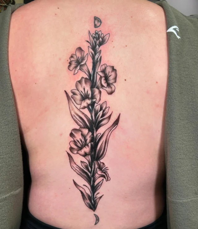 From last Saturday!  Had to cover up some lettering down the spine!  Swipe to the second photo to see what we covered!  Thank you @bailsbrantnerfit for hanging tough! 🤙🏻