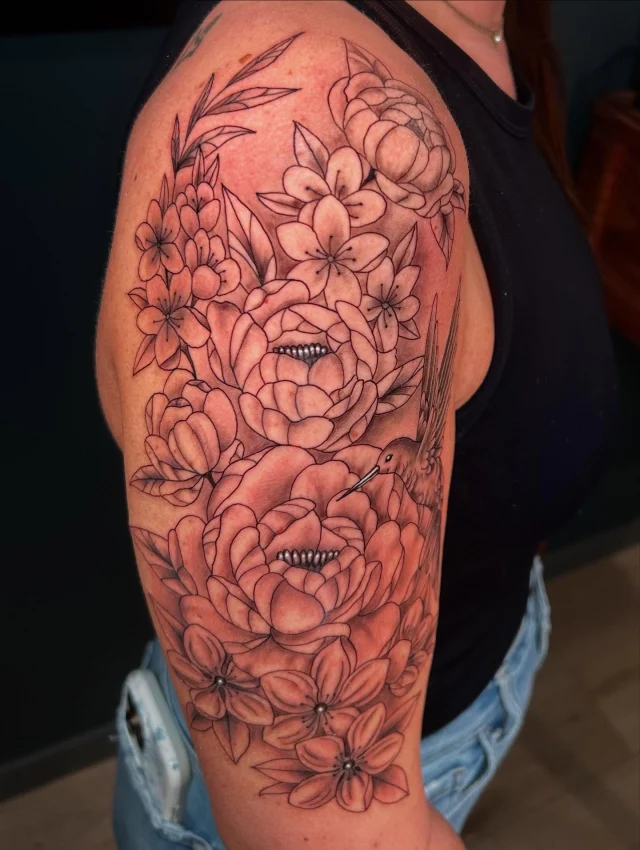 Full day sit from last week on Megan!  Thank you for hanging tough and for your patience!  Flowers will always be fun! 🤙🏻