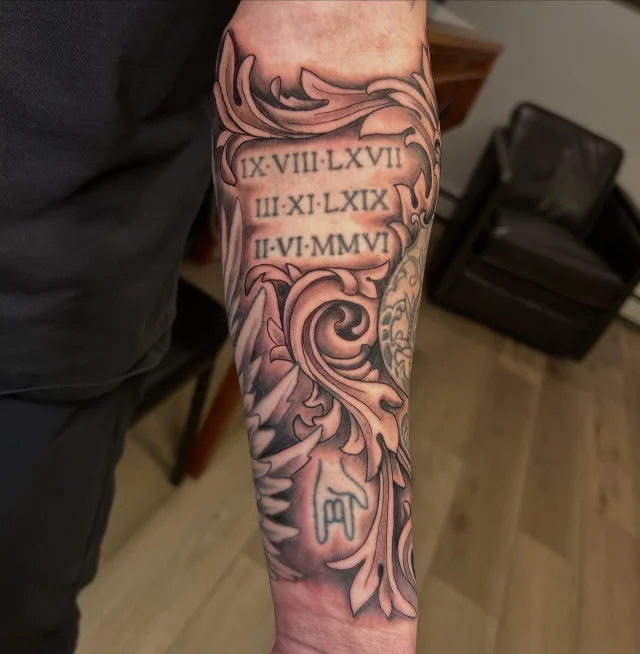 Got to tattoo some filigree on my dude @dylanjsipe!  Love utilizing this subject matter to fill gaps and making the arm flow!  Thanks again bud! 🤙🏻