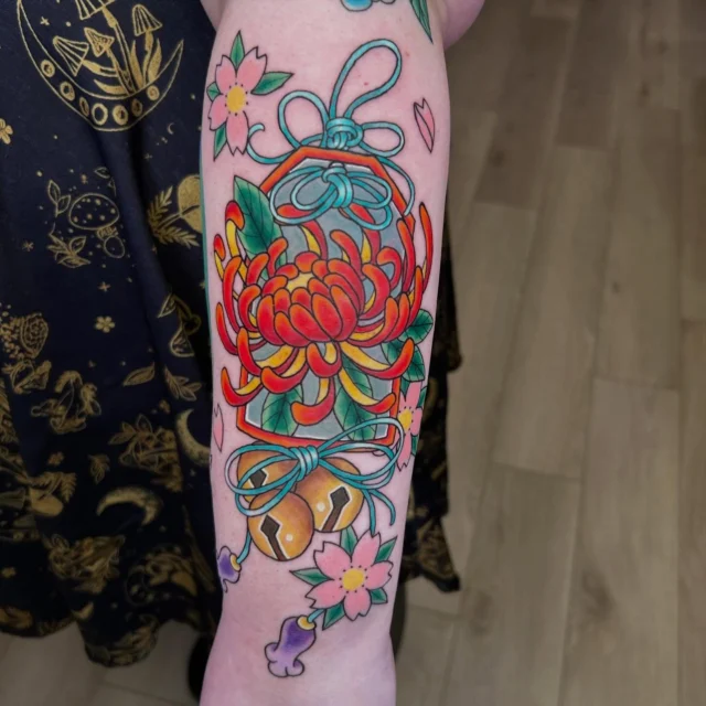Got to tattoo a Omamori awhile back!  First one I’ve ever done but happy with how it turned out!  Thanks always for the trust and for making the trip Savannah! ✌🏻🌸