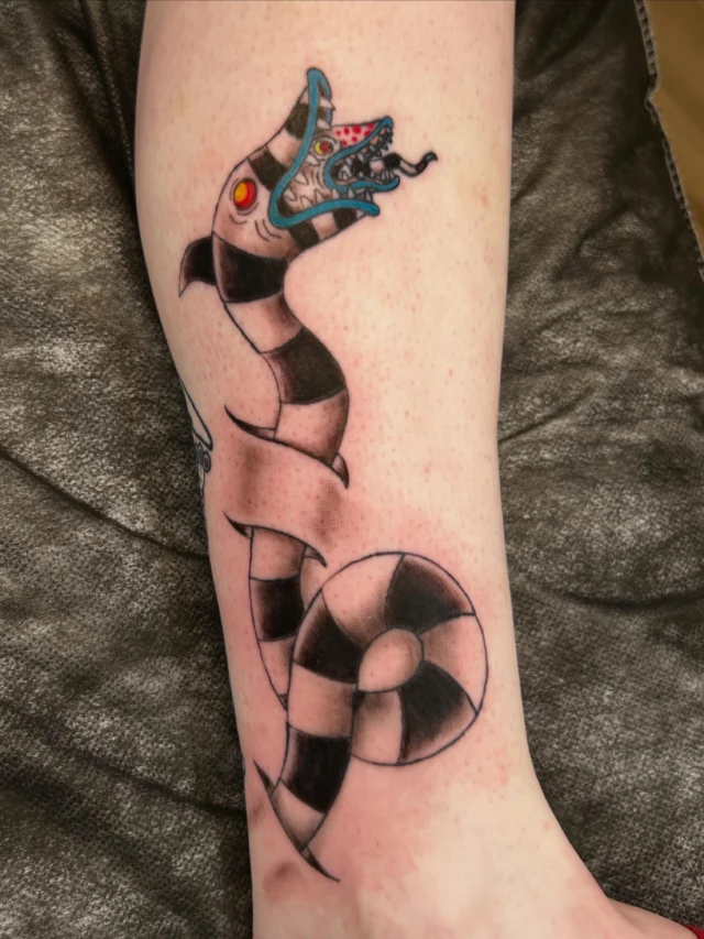 Fun one from awhile back!  Sandworm from Beetle Juice on Jordyn!  Thanks for hanging tough always! 🪱